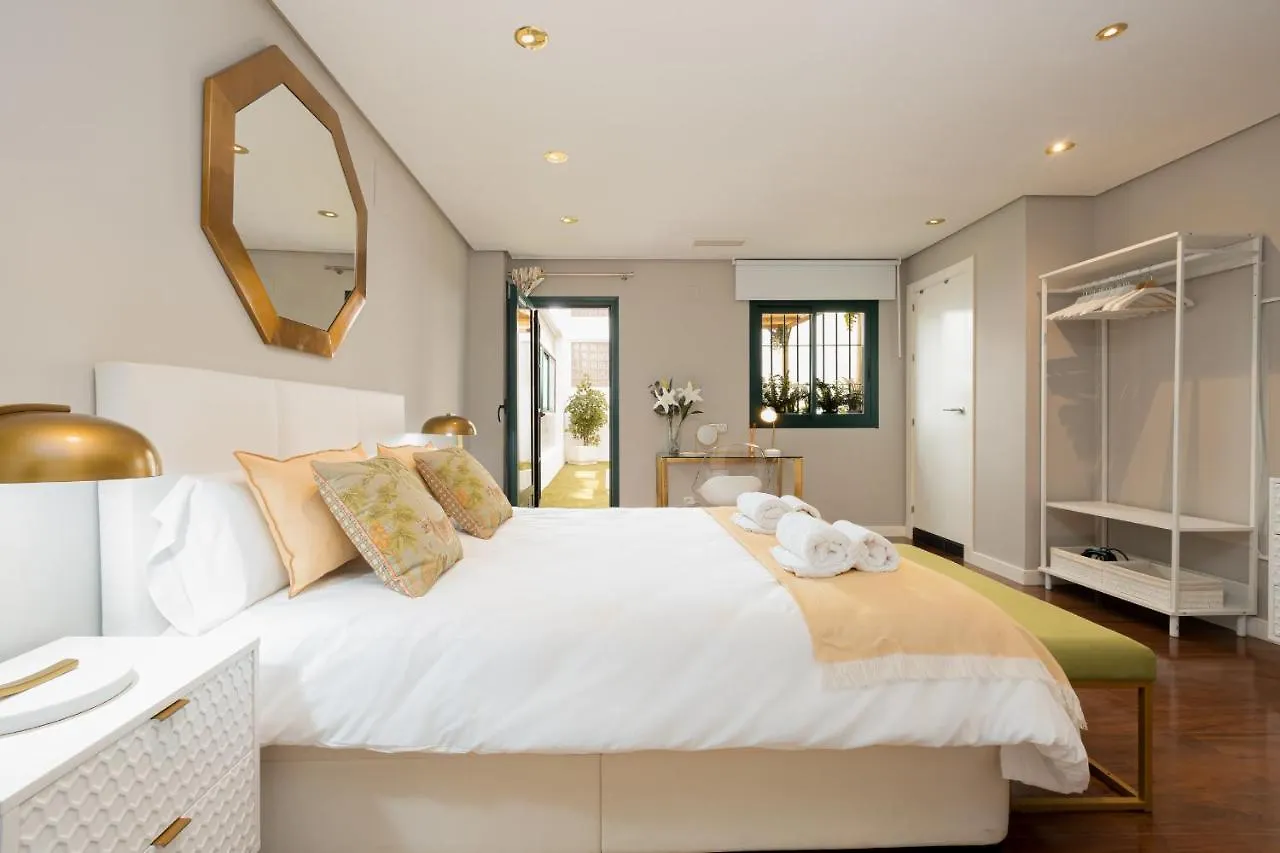 C30 Deluxe Studio With Terrace Into Cathedral Square Apartment Malaga
