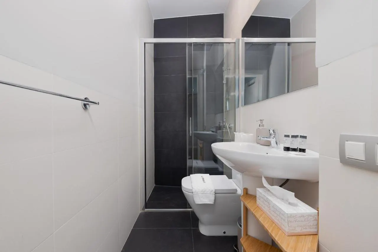C30 Deluxe Studio With Terrace Into Cathedral Square Apartment Malaga