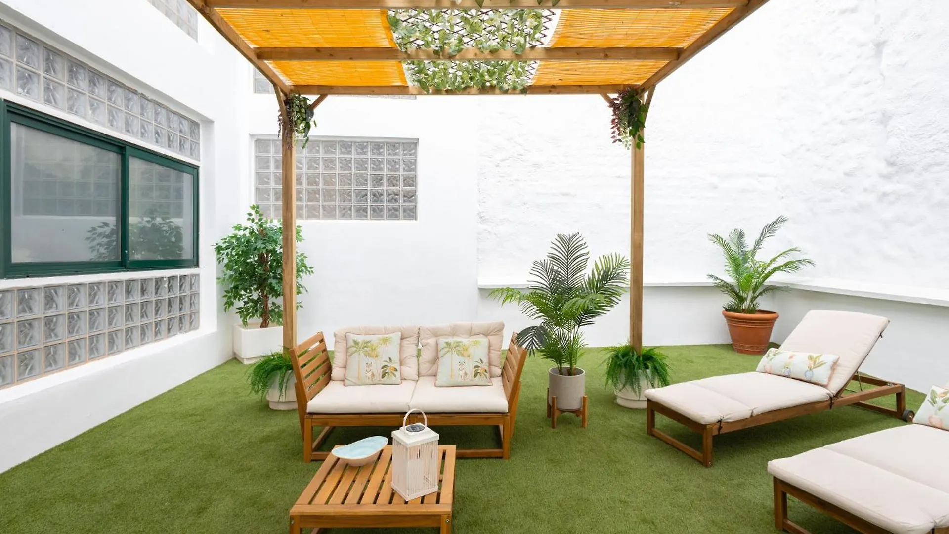 C30 Deluxe Studio With Terrace Into Cathedral Square Apartment Malaga
