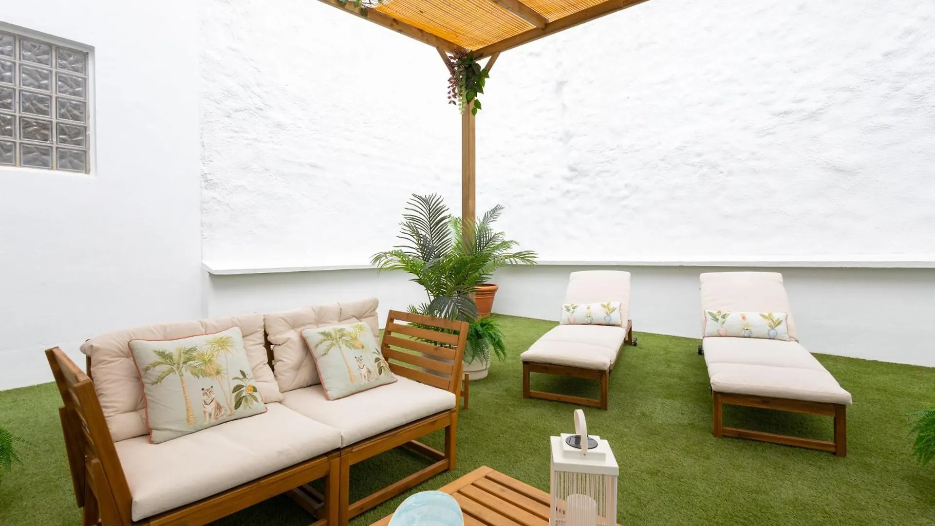 C30 Deluxe Studio With Terrace Into Cathedral Square Apartment Malaga 0*,
