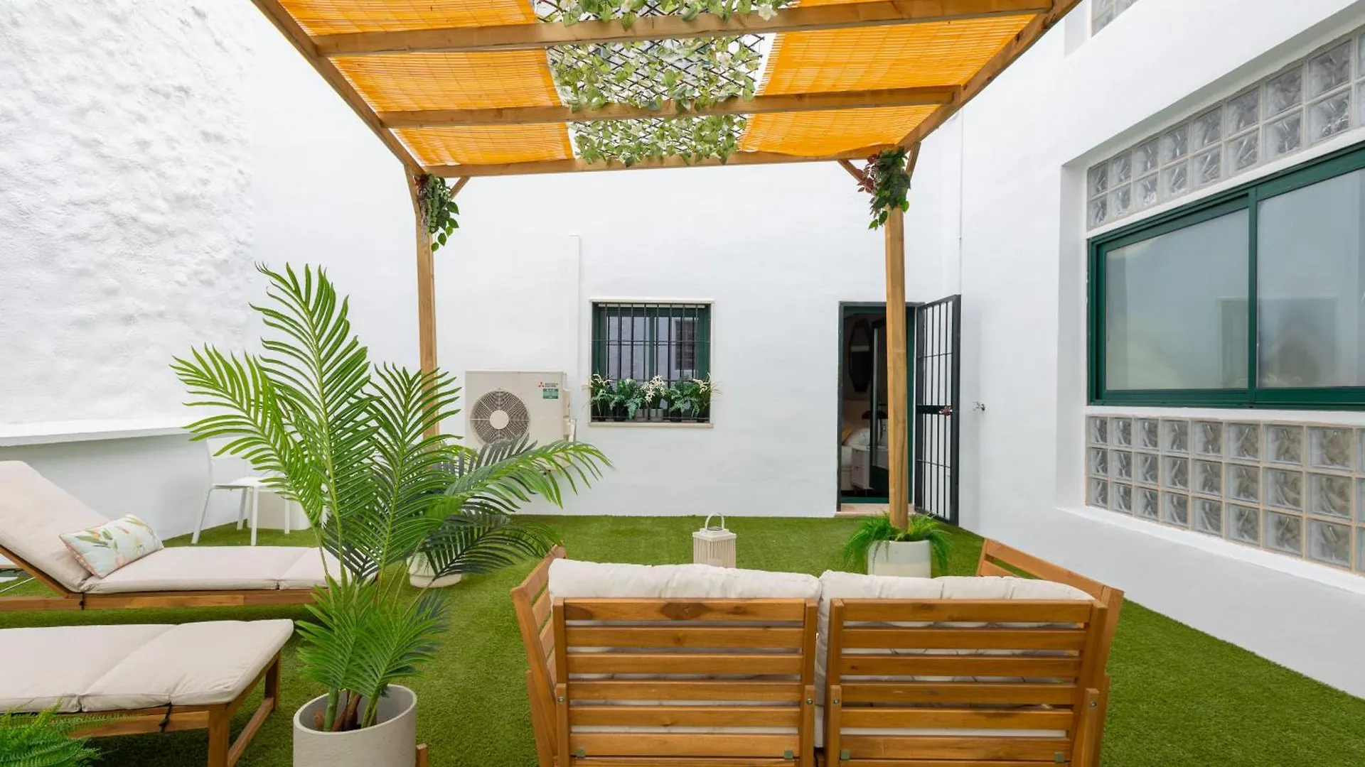Апартаменты C30 Deluxe Studio With Terrace Into Cathedral Square Малага