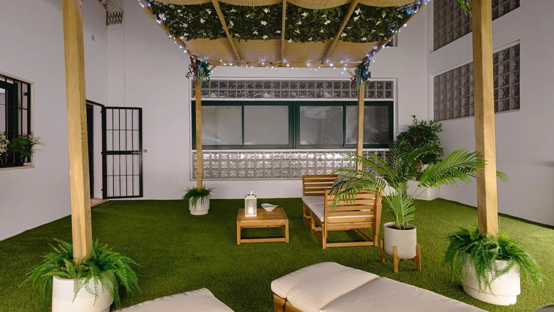 C30 Deluxe Studio With Terrace Into Cathedral Square Apartment Malaga