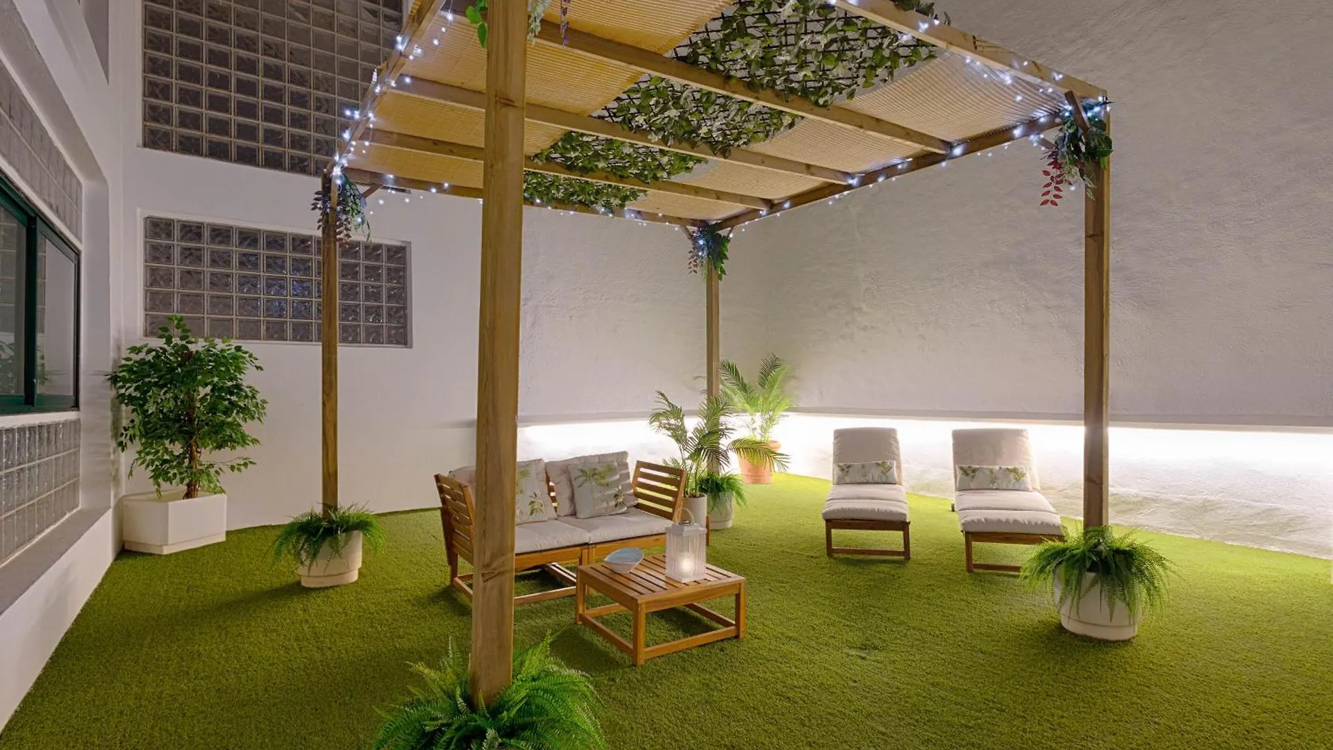 C30 Deluxe Studio With Terrace Into Cathedral Square Apartment Malaga 0*,  Spain